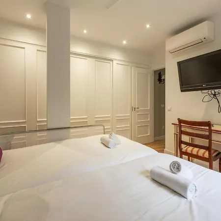 Wide With Beautiful Kitchen 2bd 3bth -arenal * Sevilla