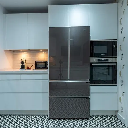 Wide With Beautiful Kitchen 2bd 3bth -arenal * Sevilla
