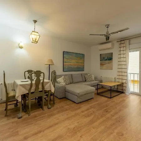 Wide With Beautiful Kitchen 2bd 3bth -arenal Sevilla